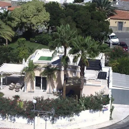 Villa-tauro Leyh Villa *